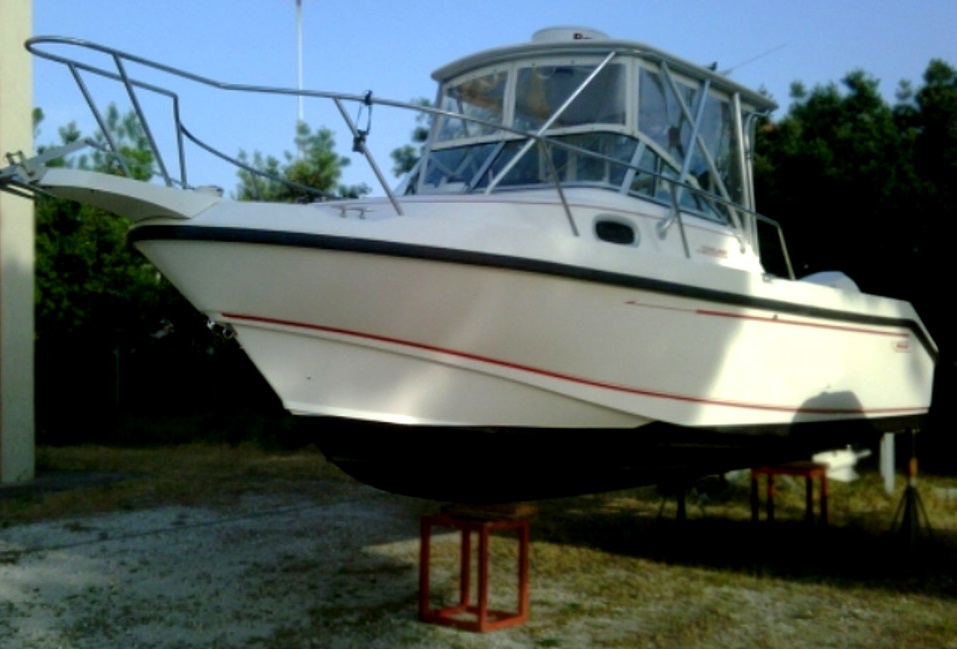 <<< Venduto >>> Boston 235 Conquest + 250Hp Evinrude E-Tec<br><a href=dettaglio.aspx?Id=59 >VAI ALLA SCHEDA</a>